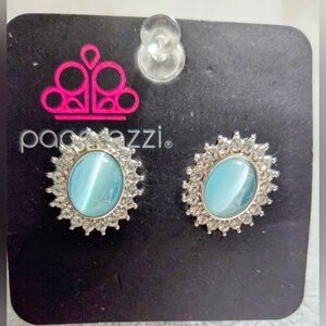 Small paparazzi Silver-Tone Aqua Cat's Eye Halo Earrings